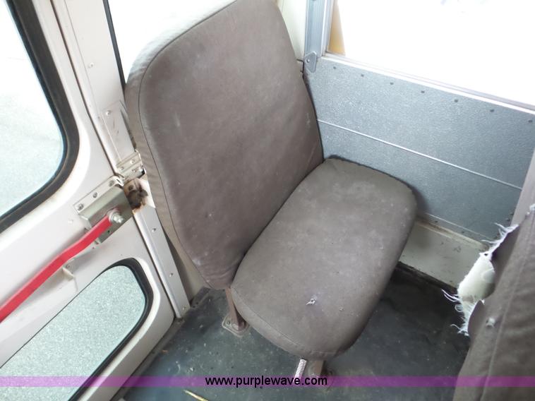 image for item AG9189 1999 Chevrolet school bus