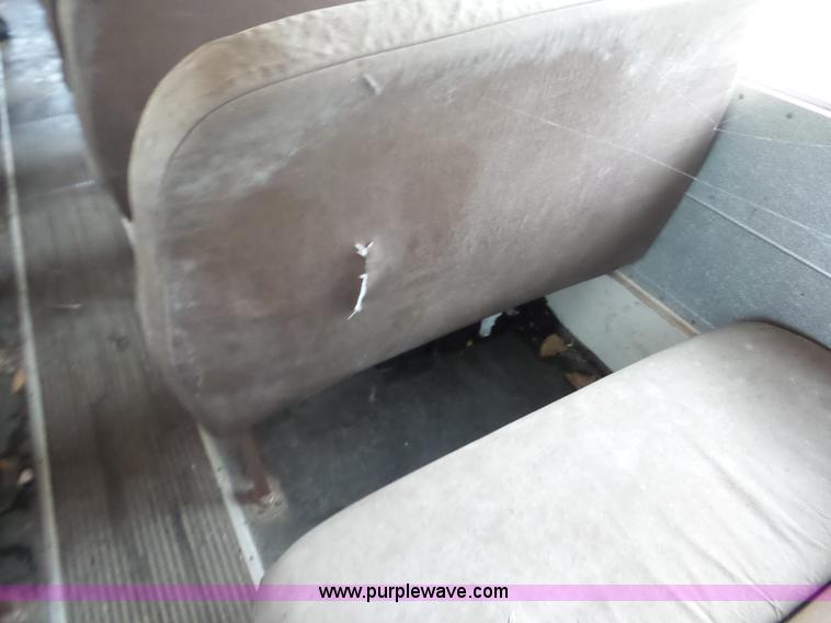 image for item AG9189 1999 Chevrolet school bus