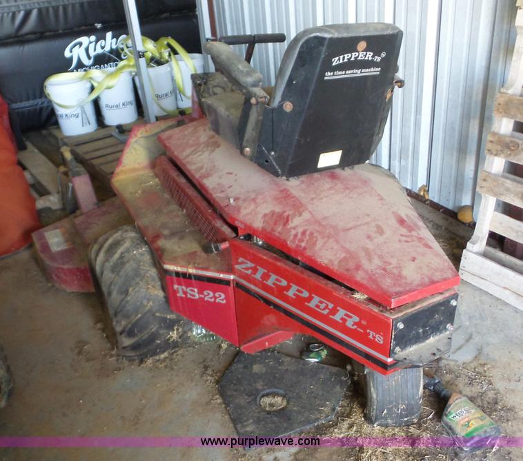 image for item AG9219 Zipper TS22 lawn mower