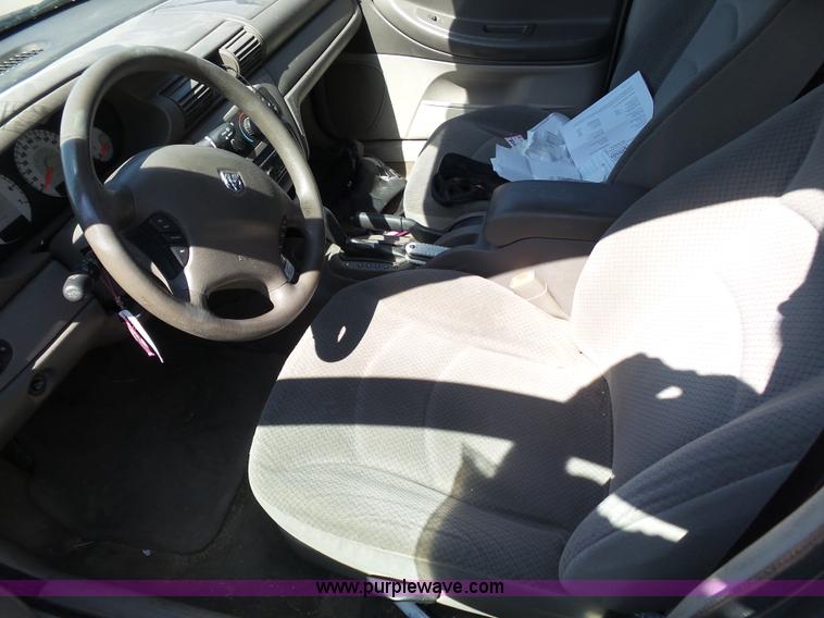 image for item AR9251 2005 Dodge Stratus