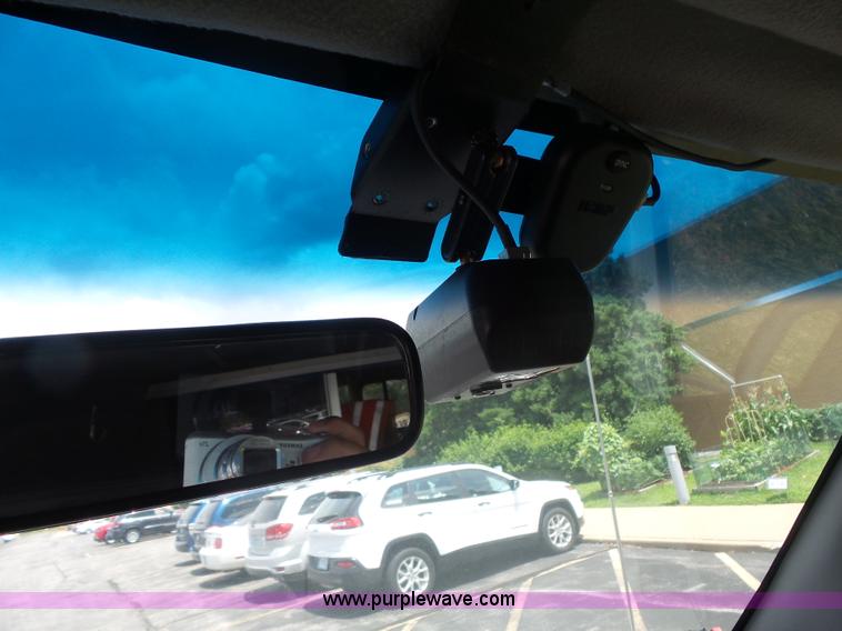 image for item BS9835 2002 Ford Econoline E450 Super Duty ambulance