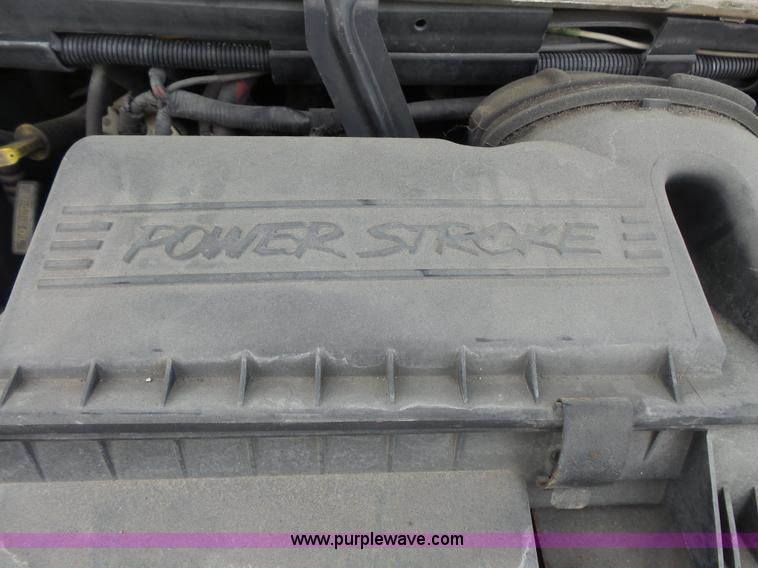 image for item BS9835 2002 Ford Econoline E450 Super Duty ambulance