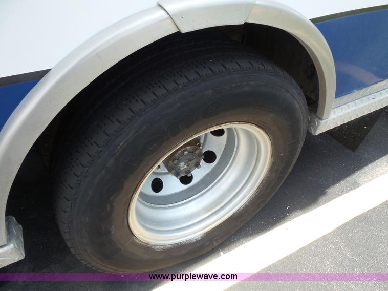 image for item BS9835 2002 Ford Econoline E450 Super Duty ambulance