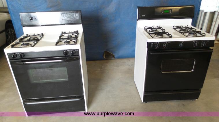 image for item BY9500 (2) Kenmore gas ranges