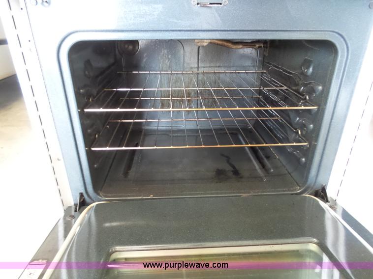 image for item BY9500 (2) Kenmore gas ranges