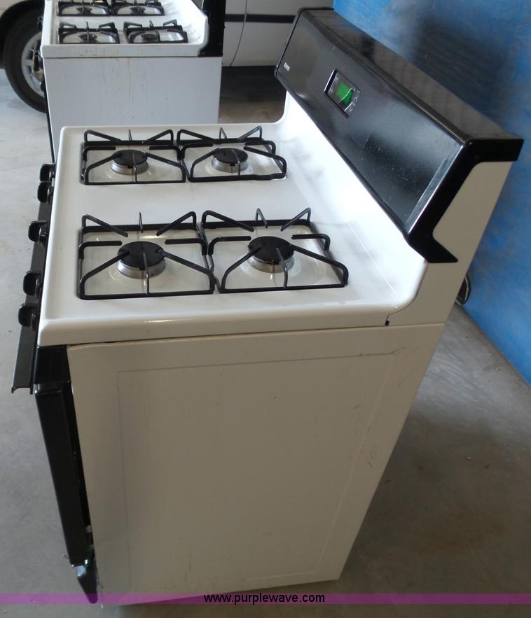 image for item BY9500 (2) Kenmore gas ranges