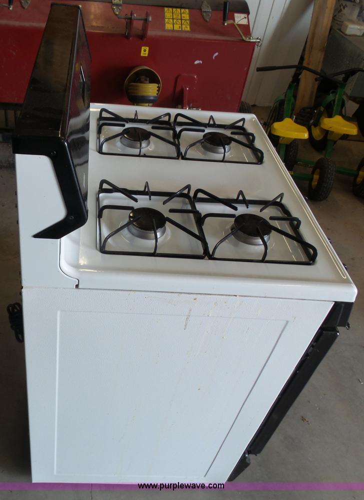 image for item BY9500 (2) Kenmore gas ranges