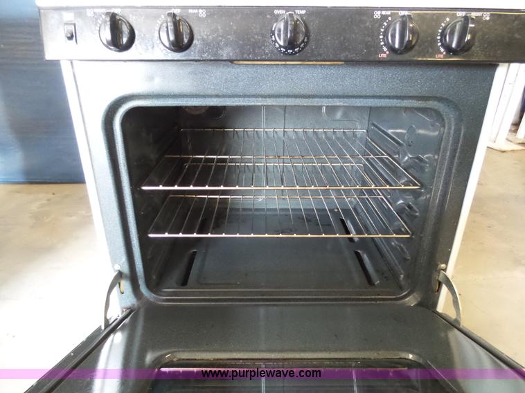 image for item BY9500 (2) Kenmore gas ranges
