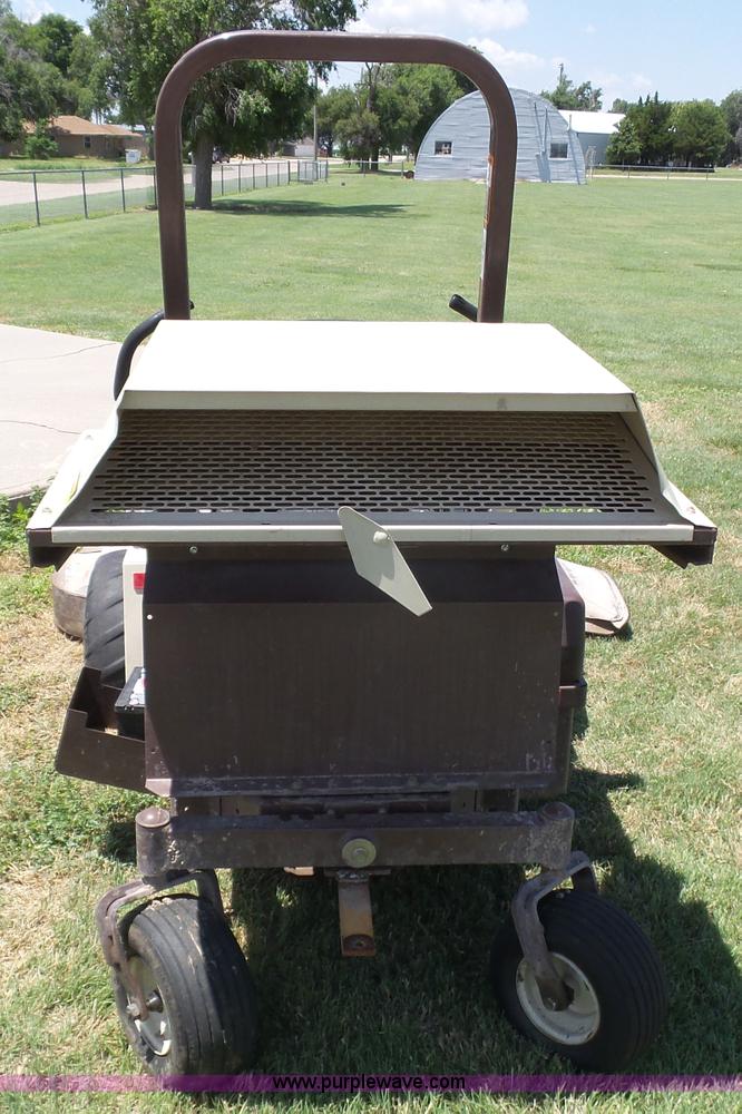 image for item BY9502 2009 Grasshopper 727T6 lawn mower