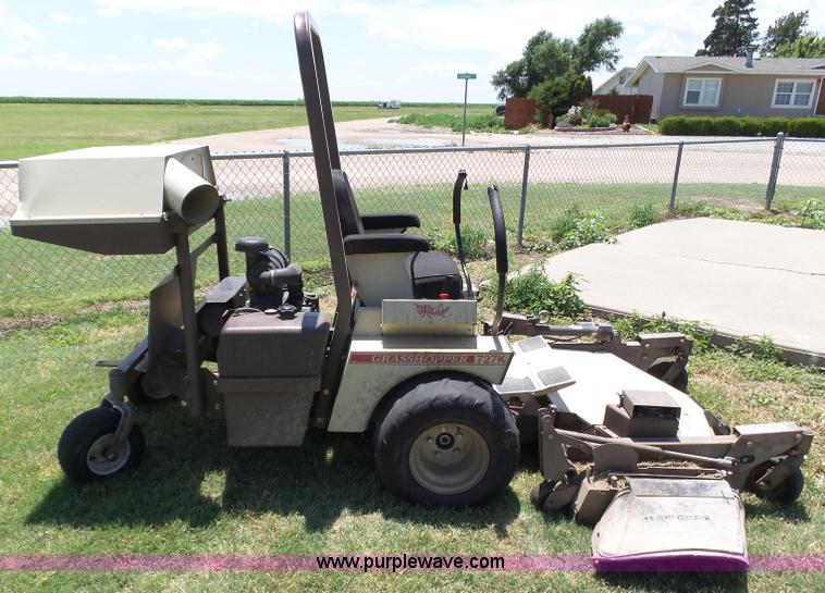image for item BY9502 2009 Grasshopper 727T6 lawn mower
