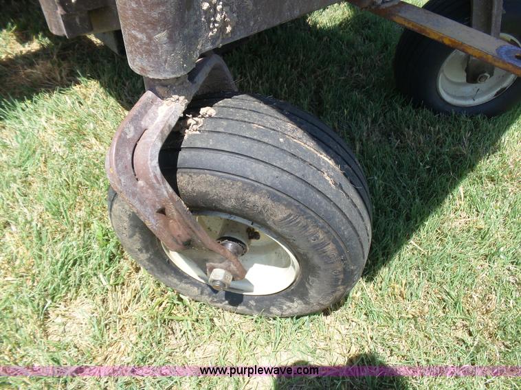 image for item BY9502 2009 Grasshopper 727T6 lawn mower