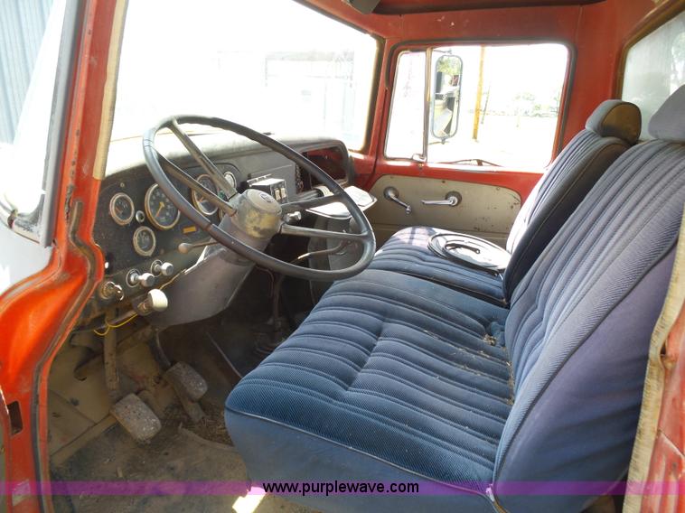 image for item BY9504 1967 International Loadstar 1600 drump truck