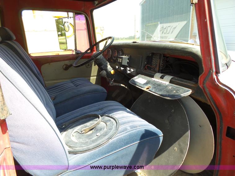 image for item BY9504 1967 International Loadstar 1600 drump truck