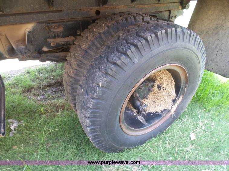 image for item BY9504 1967 International Loadstar 1600 drump truck