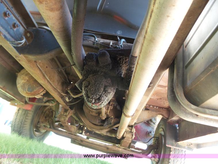 image for item BY9504 1967 International Loadstar 1600 drump truck