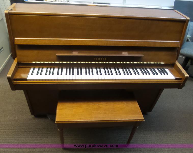 image for item BY9538 (7) wood pianos