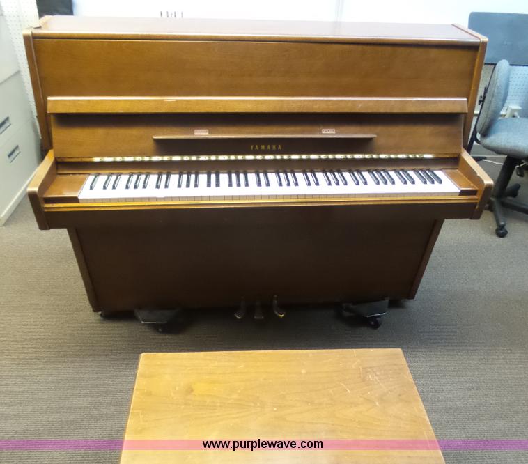 image for item BY9538 (7) wood pianos