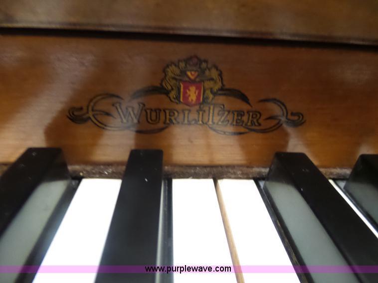image for item BY9538 (7) wood pianos