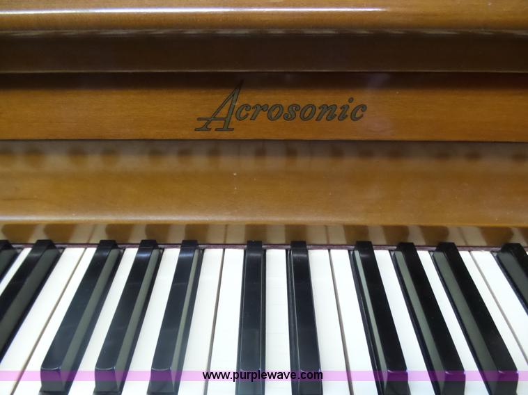 image for item BY9538 (7) wood pianos