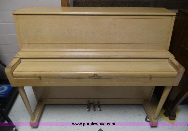 image for item BY9538 (7) wood pianos