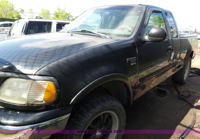 image for item BZ9511 2000 Ford F150 SuperCab pickup truck