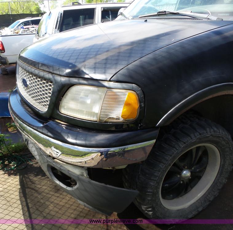 image for item BZ9511 2000 Ford F150 SuperCab pickup truck