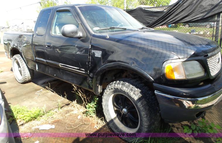 image for item BZ9511 2000 Ford F150 SuperCab pickup truck
