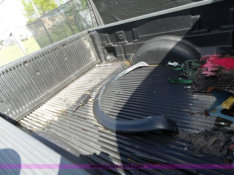 image for item BZ9511 2000 Ford F150 SuperCab pickup truck