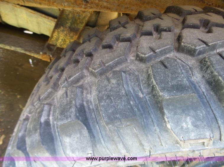 image for item BZ9511 2000 Ford F150 SuperCab pickup truck