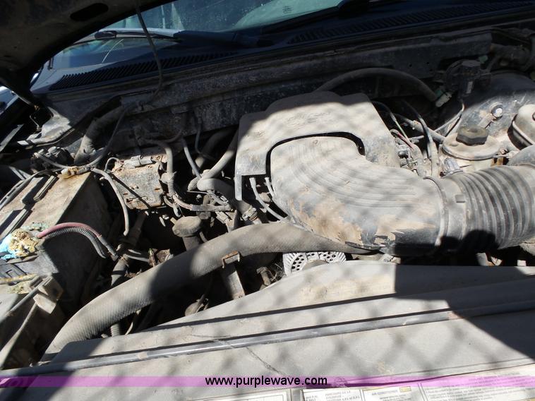 image for item BZ9511 2000 Ford F150 SuperCab pickup truck