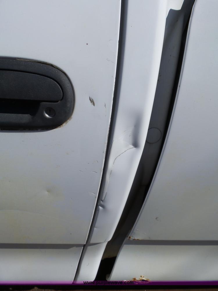 image for item BZ9513 2001 Ford F150 pickup truck