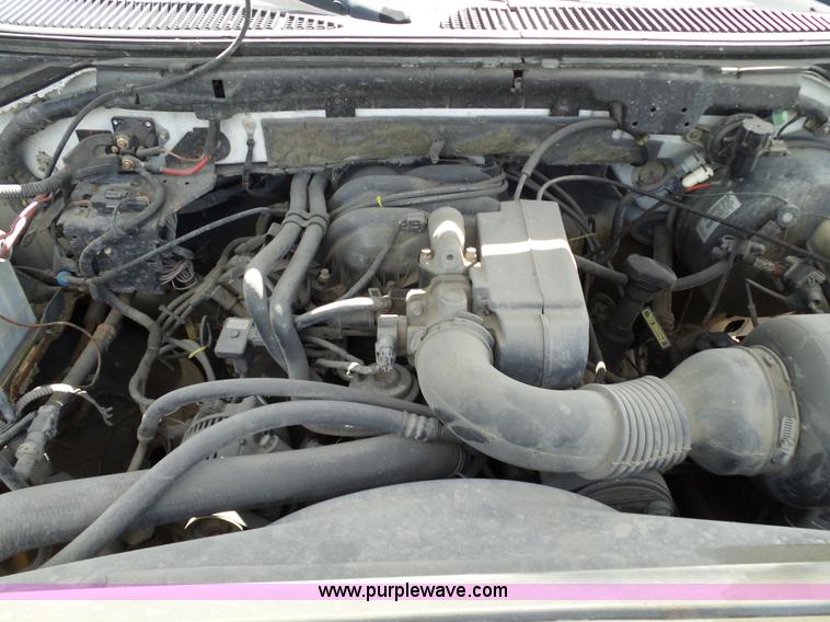 image for item BZ9513 2001 Ford F150 pickup truck