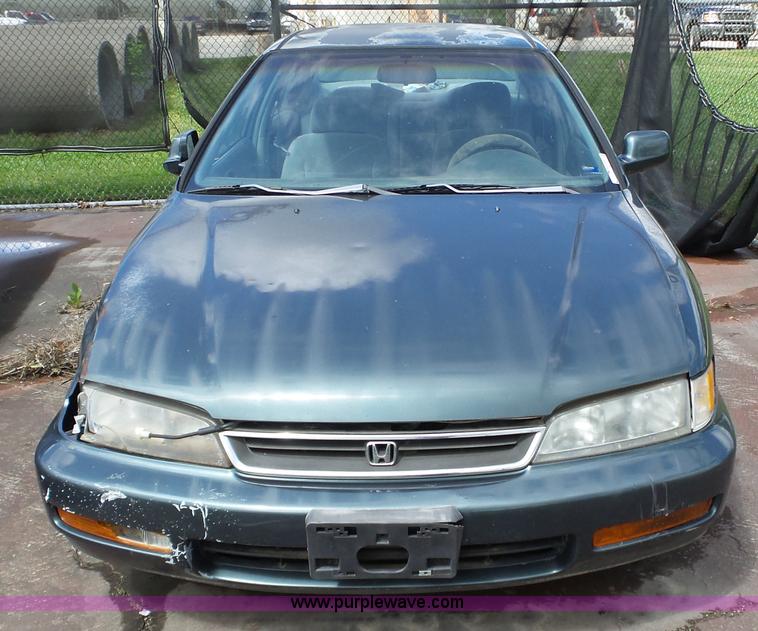 image for item BZ9521 1996 Honda Accord