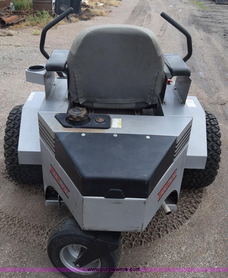 image for item CB9033 2007 Zipper STS-27 ZTR lawn mower
