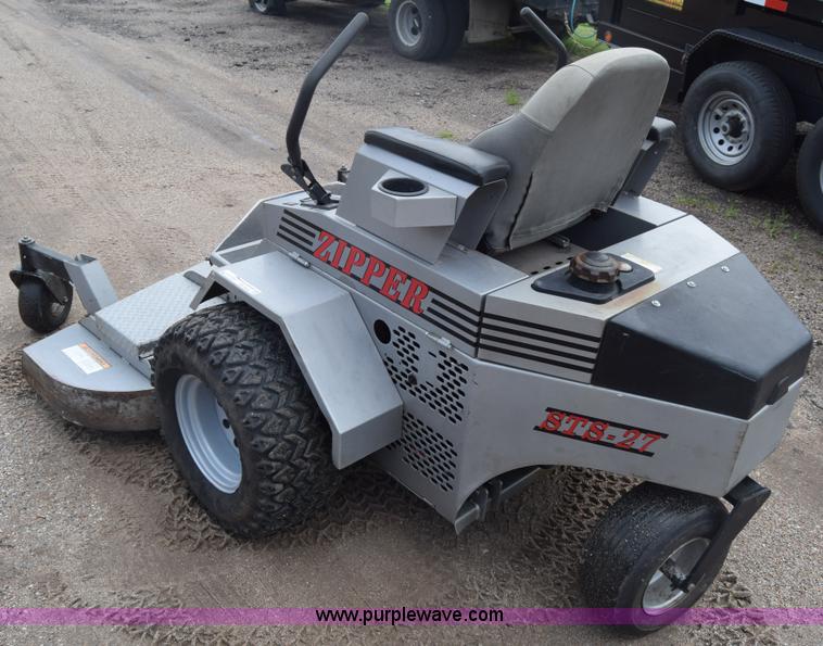 image for item CB9033 2007 Zipper STS-27 ZTR lawn mower