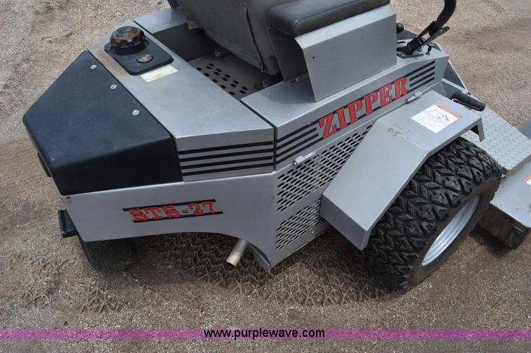 image for item CB9033 2007 Zipper STS-27 ZTR lawn mower