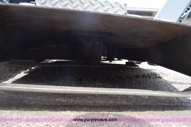 image for item CB9033 2007 Zipper STS-27 ZTR lawn mower