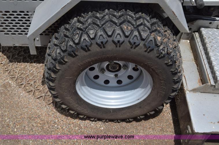 image for item CB9033 2007 Zipper STS-27 ZTR lawn mower