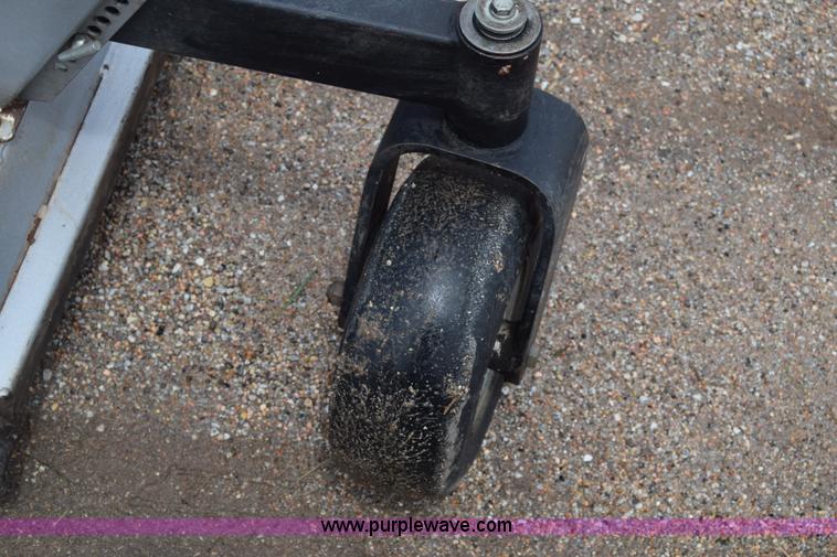 image for item CB9033 2007 Zipper STS-27 ZTR lawn mower