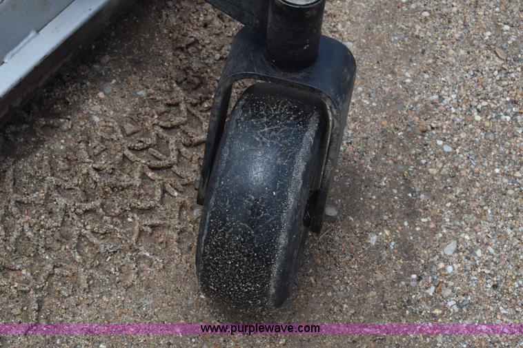 image for item CB9033 2007 Zipper STS-27 ZTR lawn mower