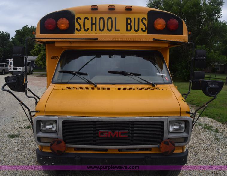 image for item CB9292 1995 GMC G3500 Am Tran school bus