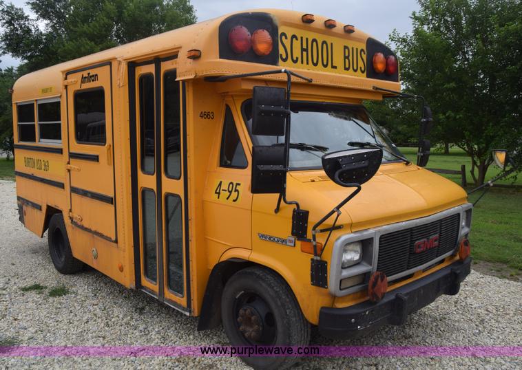 image for item CB9292 1995 GMC G3500 Am Tran school bus