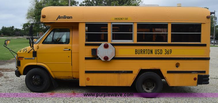 image for item CB9292 1995 GMC G3500 Am Tran school bus