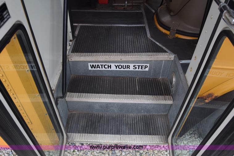 image for item CB9292 1995 GMC G3500 Am Tran school bus