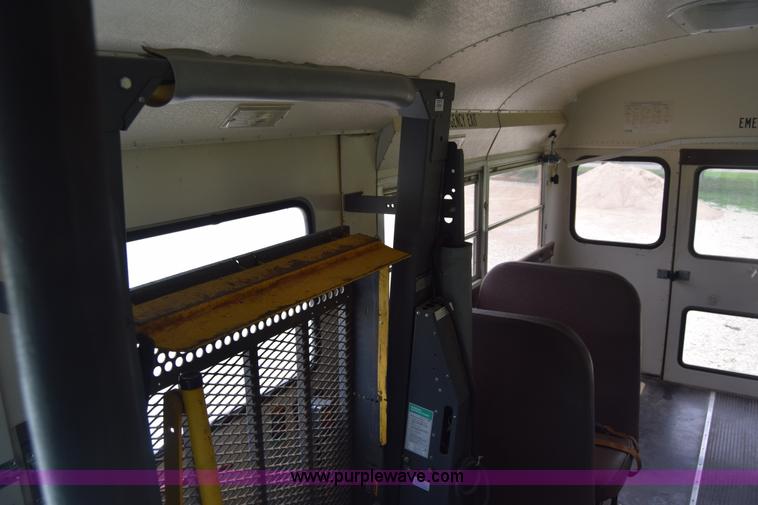 image for item CB9292 1995 GMC G3500 Am Tran school bus