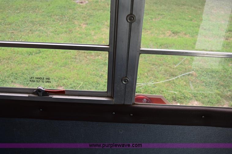 image for item CB9292 1995 GMC G3500 Am Tran school bus