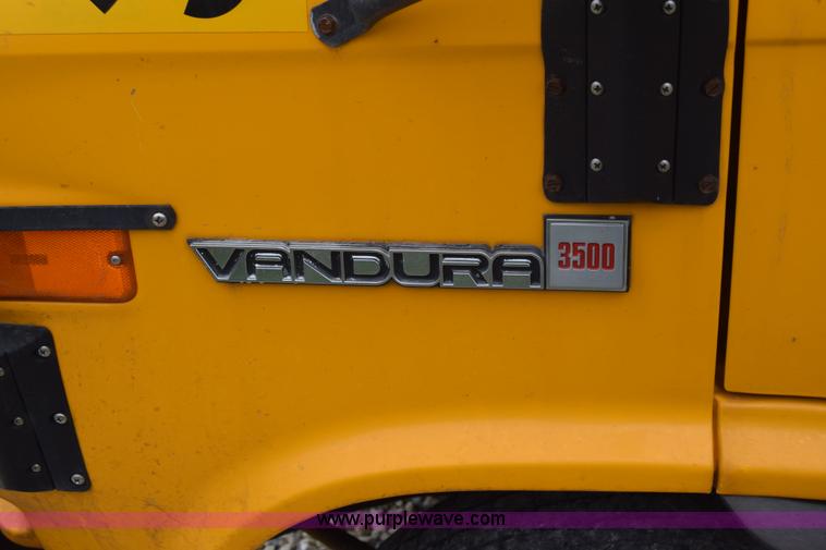 image for item CB9292 1995 GMC G3500 Am Tran school bus