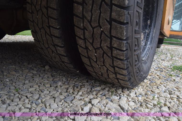 image for item CB9292 1995 GMC G3500 Am Tran school bus