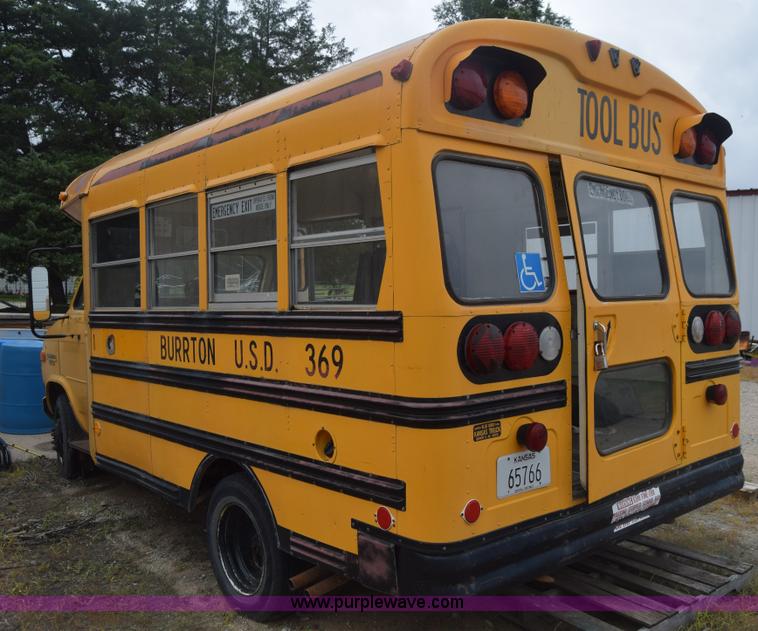 image for item CB9293 1985 Chevrolet G30 school bus