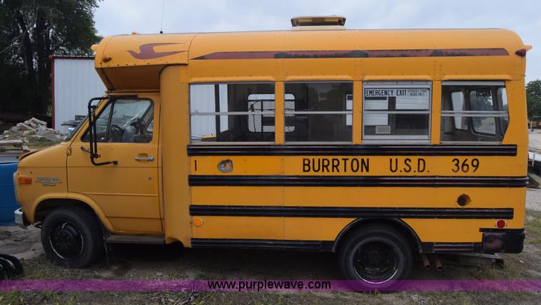 image for item CB9293 1985 Chevrolet G30 school bus